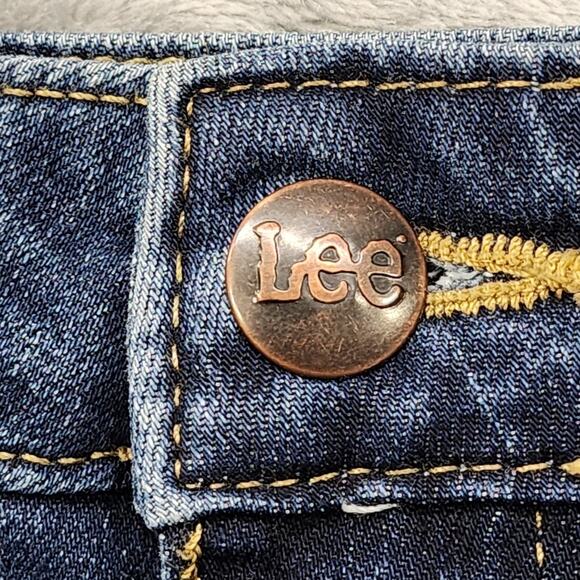 Lee Jeans Womens 18M Blue Dark Wash Mid Rise Capri Stretch Denim Casual Preppy - Picture 3 of 14